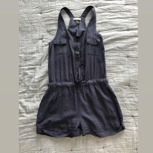 sleeveless navy blue romper 💙